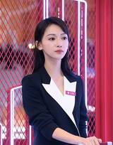 美女内衣内裤都脱了软件,时尚梦想家：内衣设计的无限创意乐园