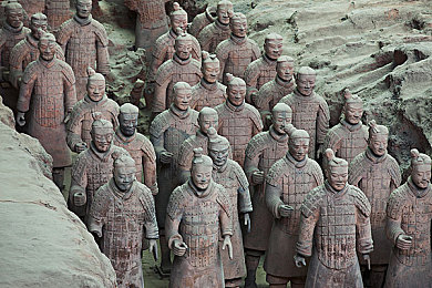 世界上最贵的公主裙｜“梦幻价值5000万：揭秘‘梦之翼’公主裙的奢华传奇与艺术魅力”-3